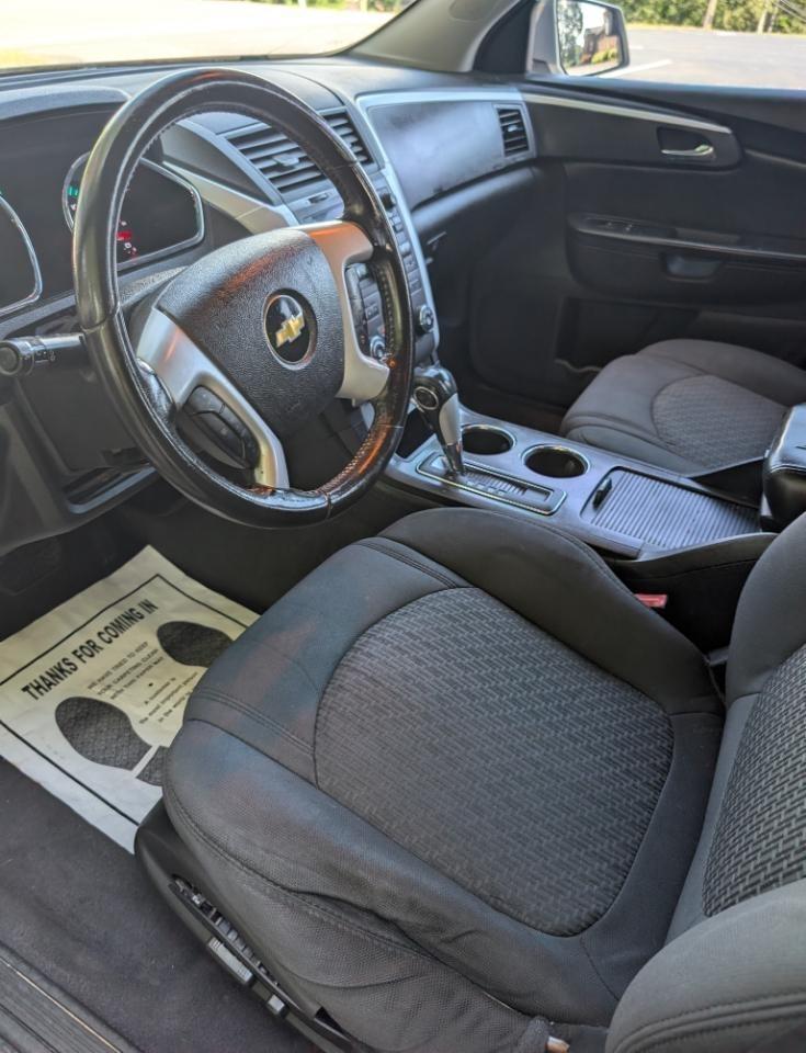 Chevrolet Traverse LT FWD 2012