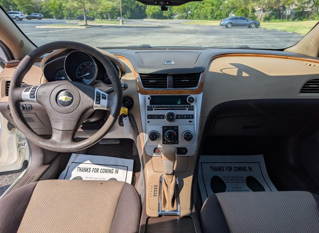 Chevrolet Malibu 1LT 2012