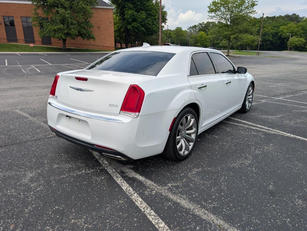 Chrysler 300 Limited RWD 2020