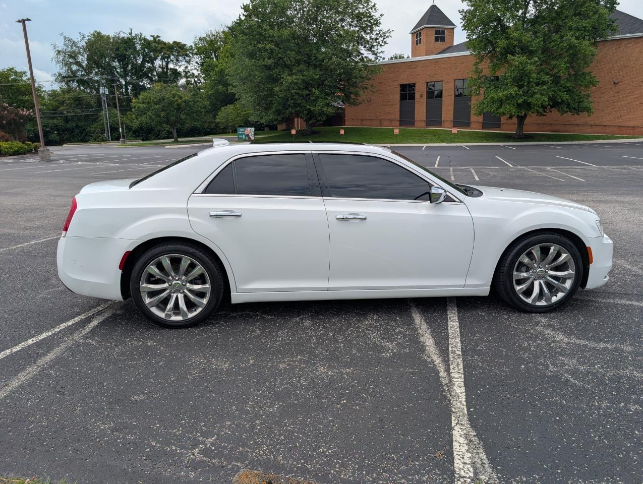Chrysler 300 Limited RWD 2020