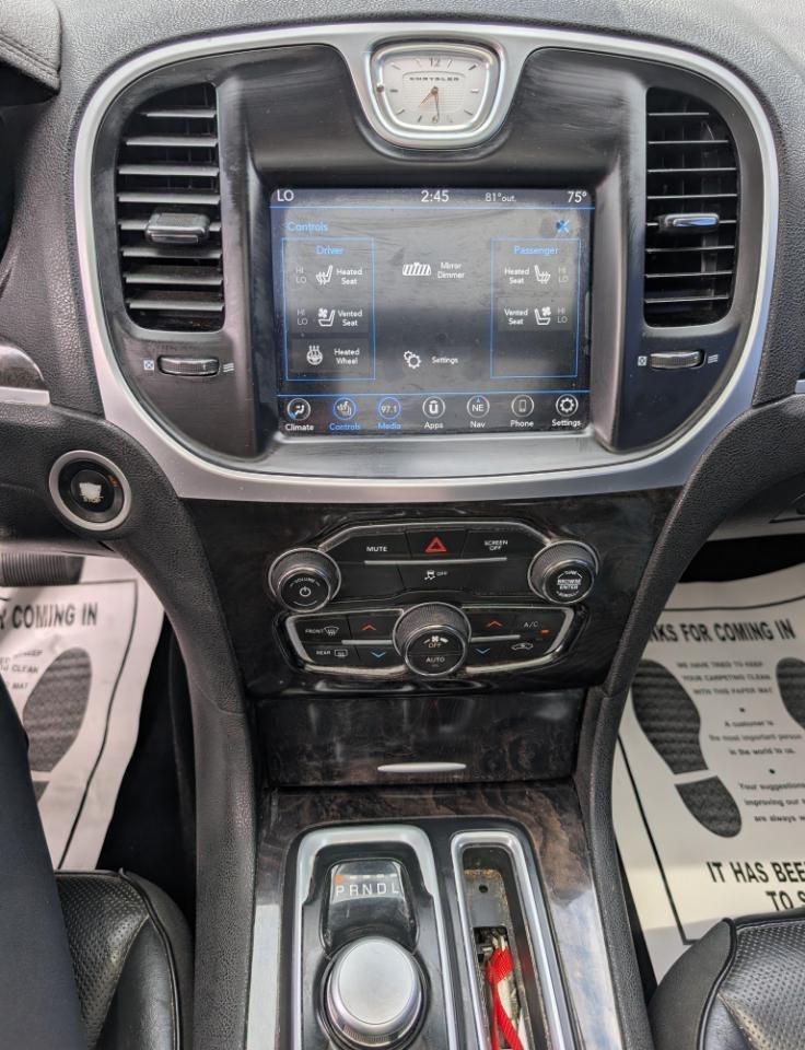 Chrysler 300 Limited RWD 2020