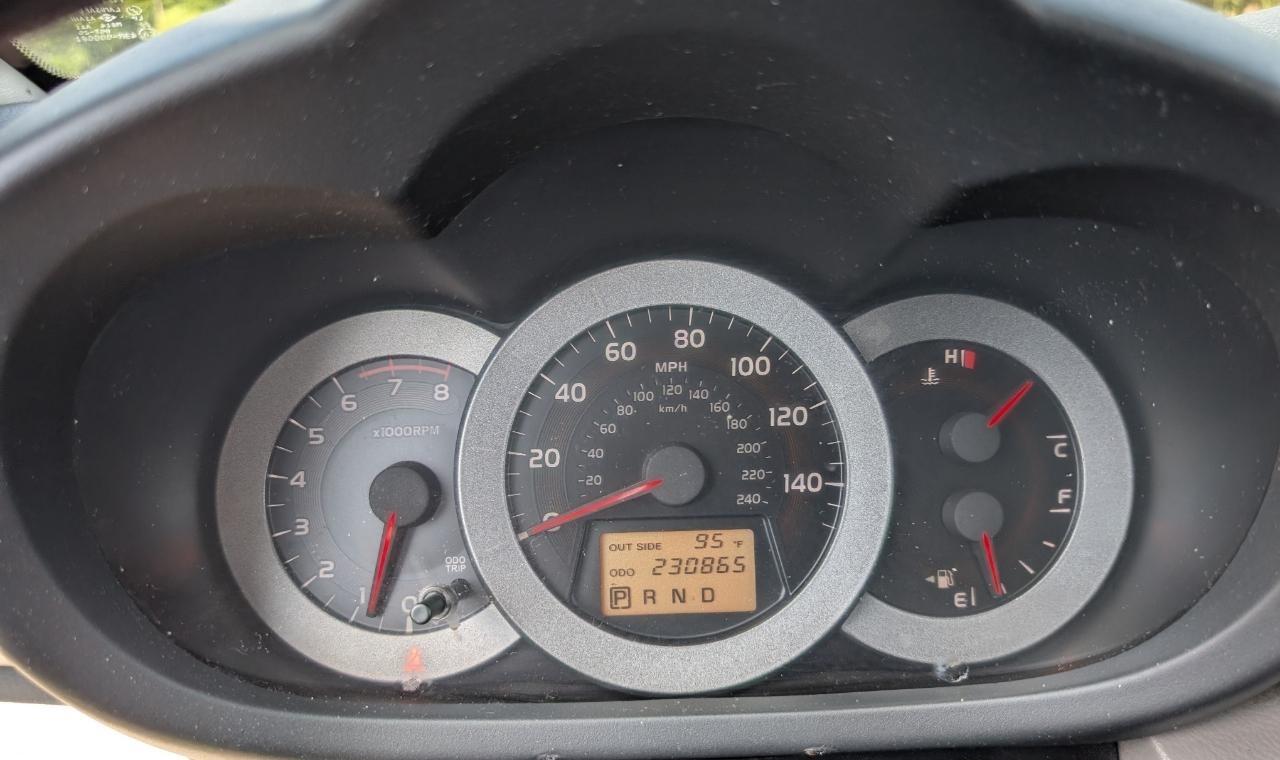 Toyota RAV4 Limited V6 2WD 2007