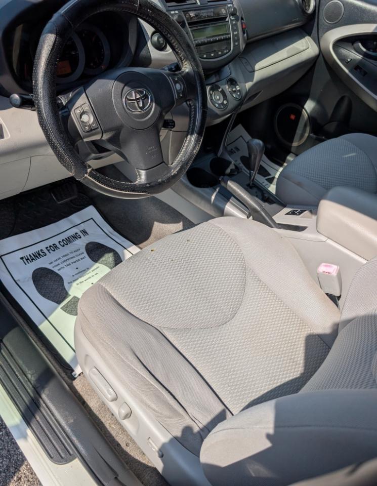 Toyota RAV4 Limited V6 2WD 2007