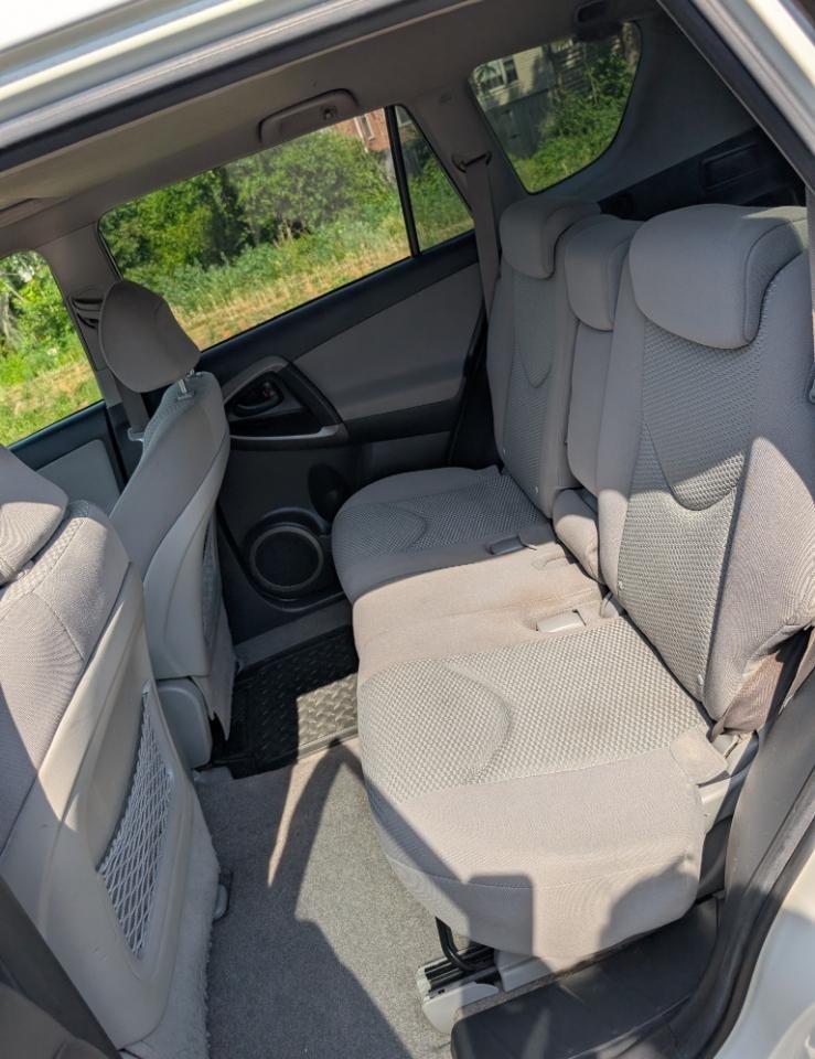 Toyota RAV4 Limited V6 2WD 2007