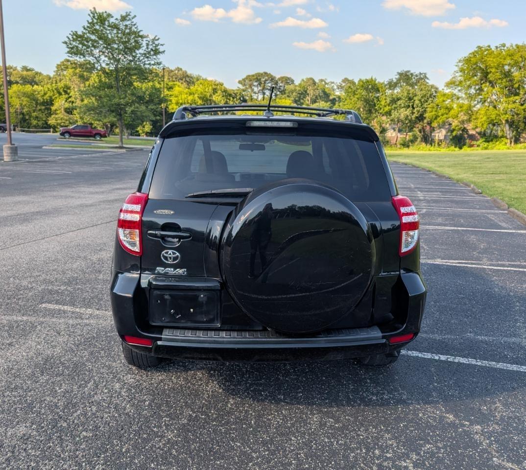 Toyota RAV4 Limited V6 2WD 2011