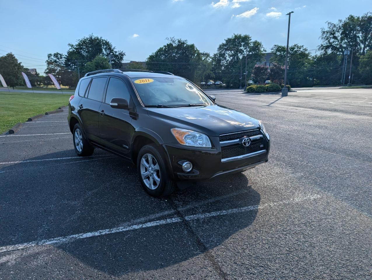 Toyota RAV4 Limited V6 2WD 2011