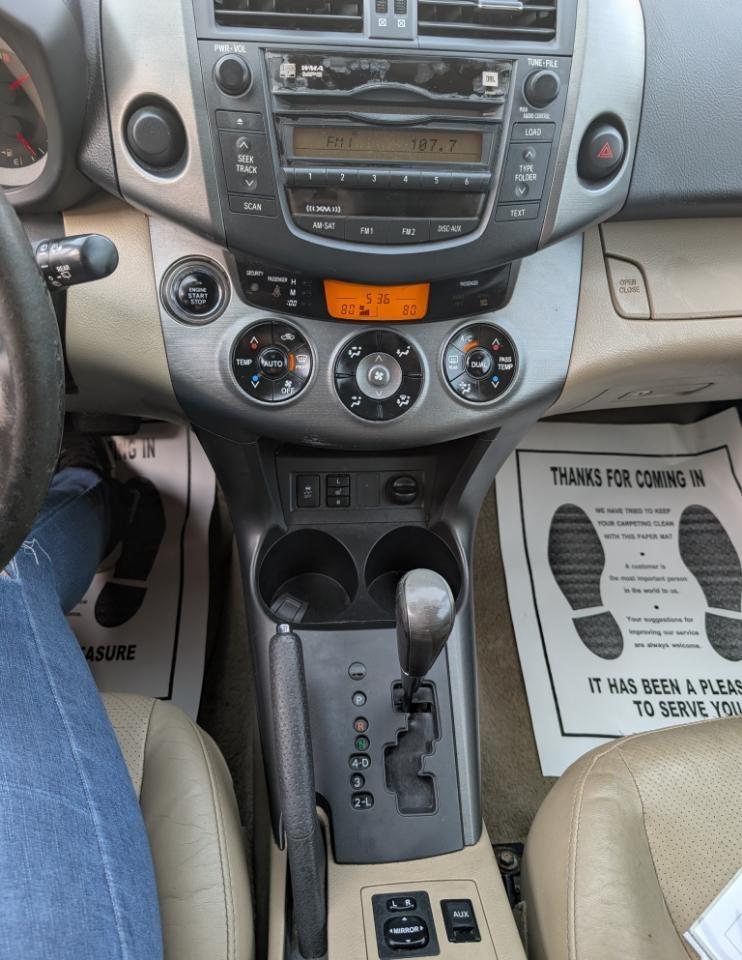 Toyota RAV4 Limited V6 2WD 2011