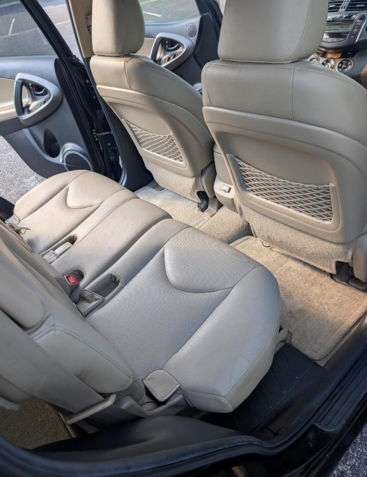 Toyota RAV4 Limited V6 2WD 2011