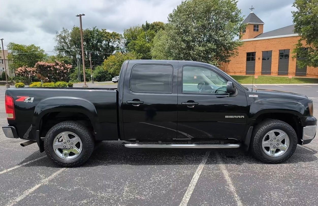 GMC Sierra 1500 SLE Crew Cab 4WD 2013