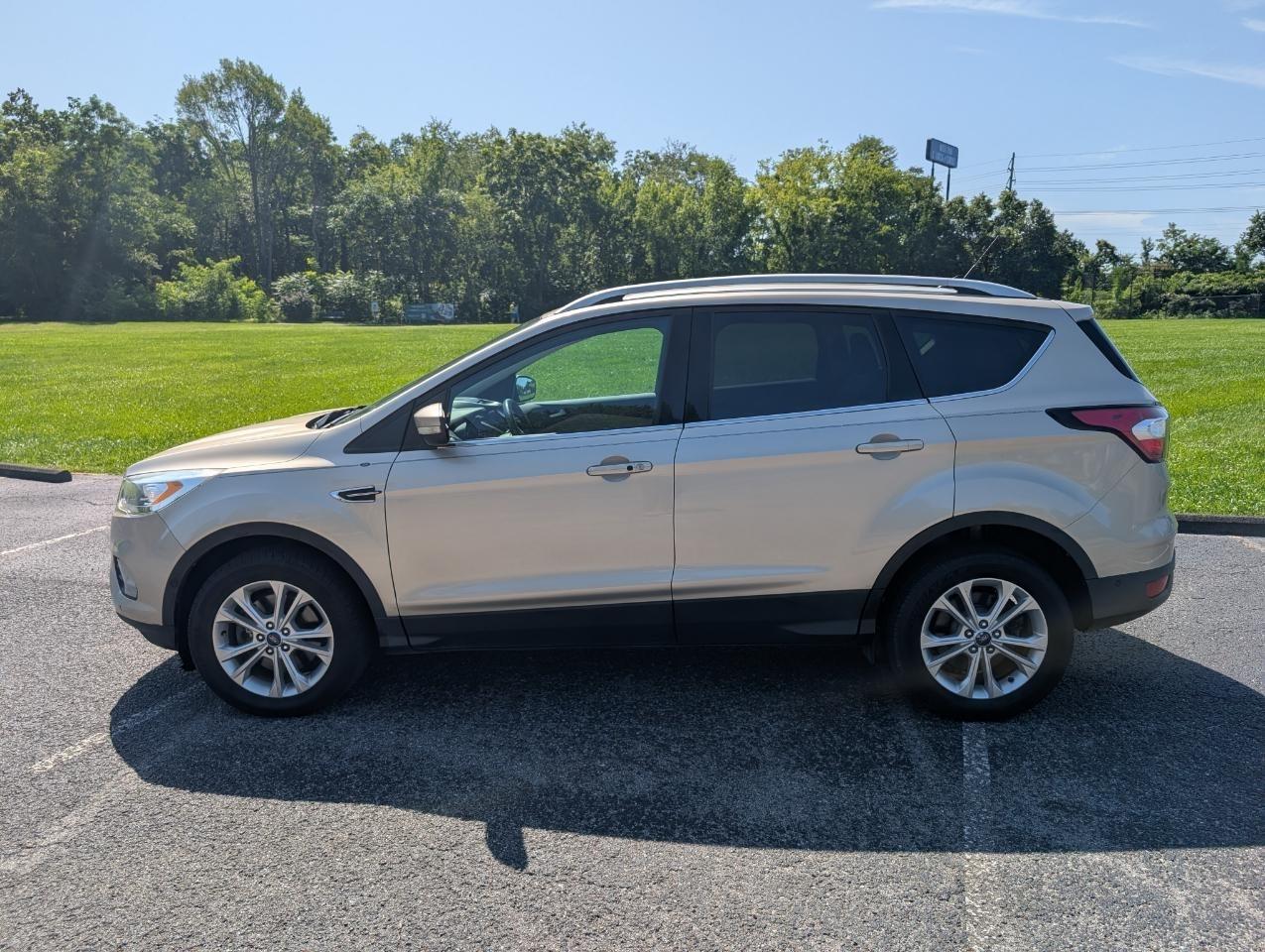 Ford Escape Titanium 4WD 2018