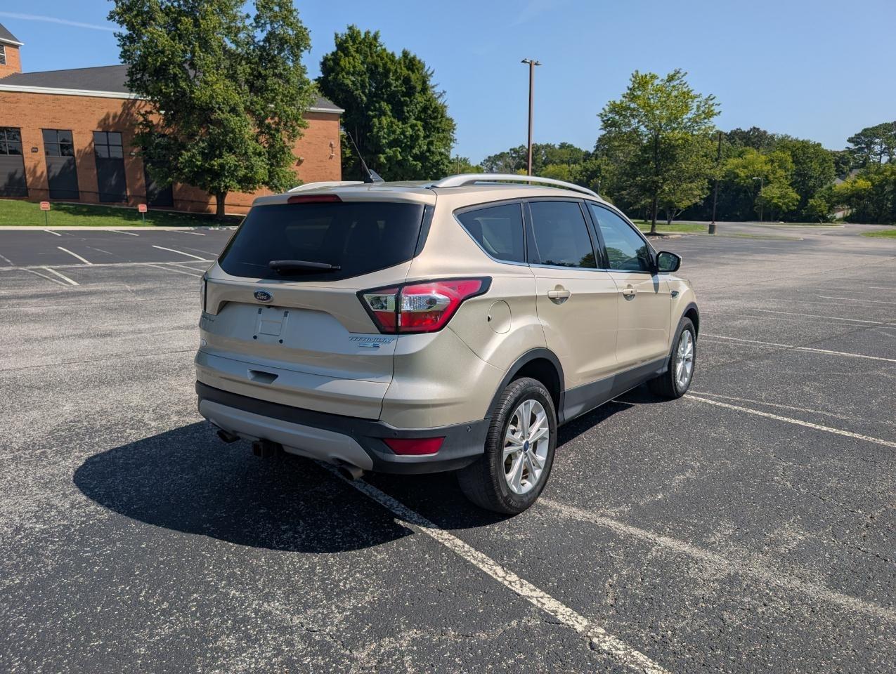 Ford Escape Titanium 4WD 2018