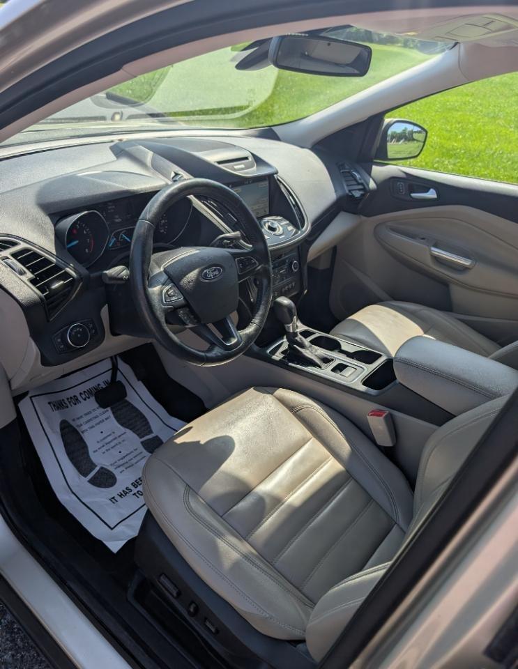 Ford Escape Titanium 4WD 2018