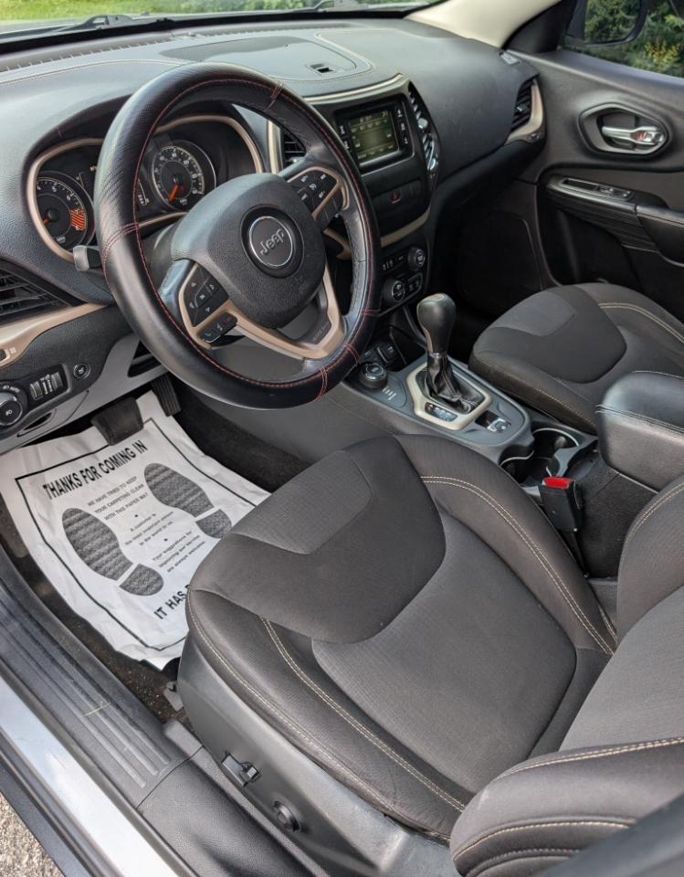 Jeep Cherokee Latitude 4WD 2015