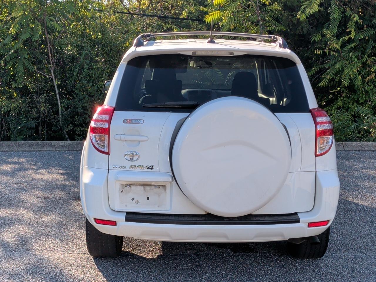Toyota RAV4 Sport I4 2WD 2010