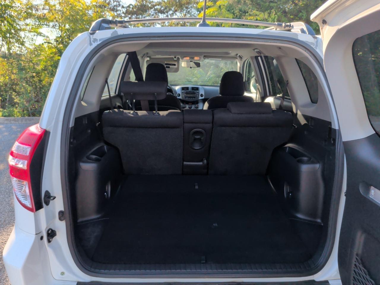 Toyota RAV4 Sport I4 2WD 2010