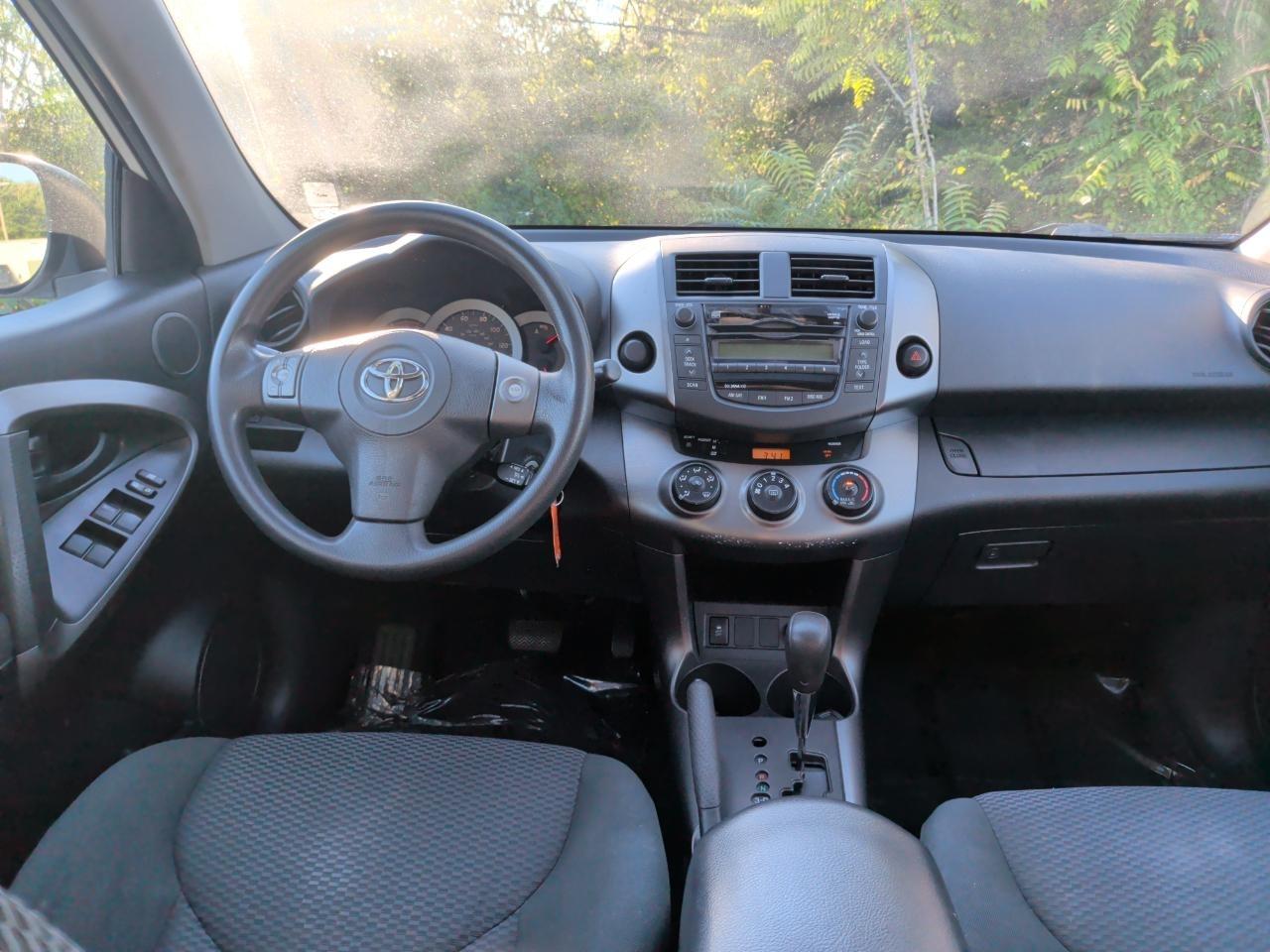 Toyota RAV4 Sport I4 2WD 2010