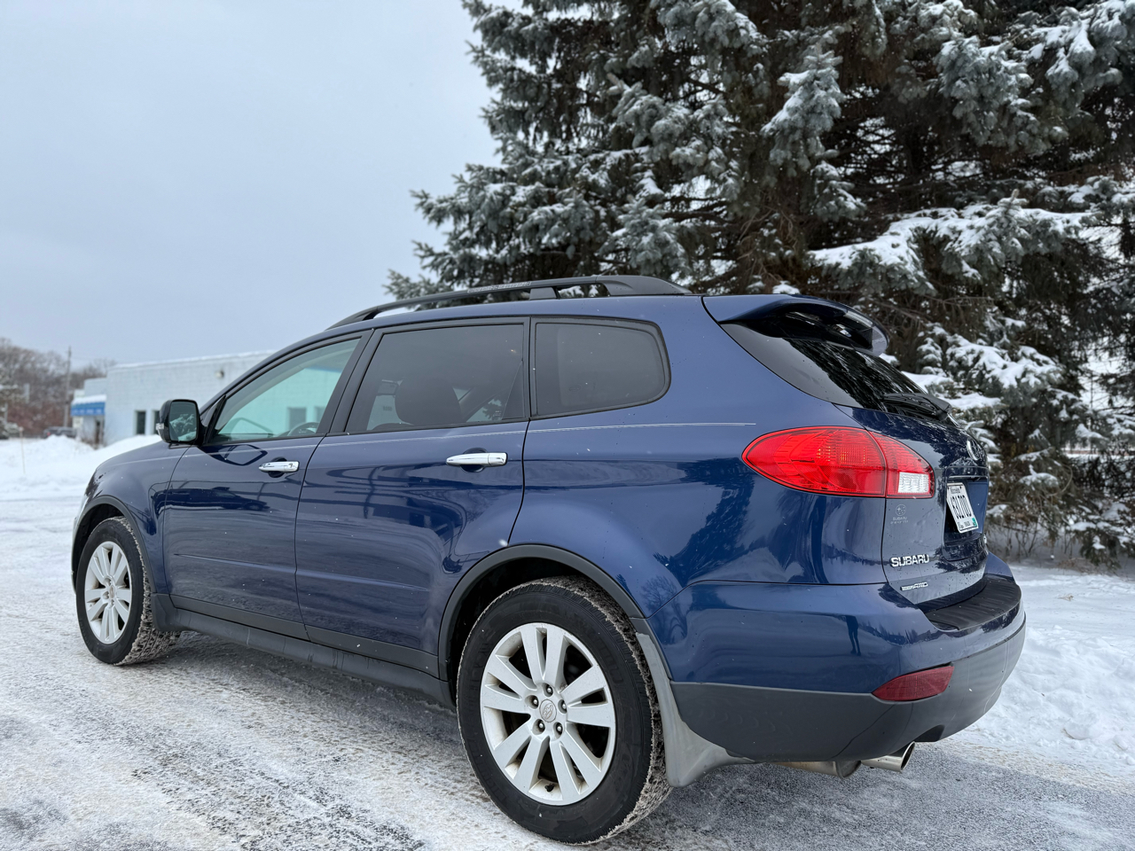 Subaru Tribeca Limited w/ Navi & DVD 2011