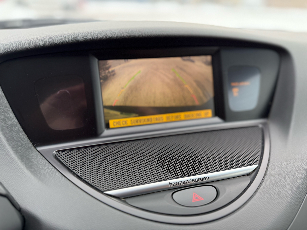 Subaru Tribeca Limited w/ Navi & DVD 2011