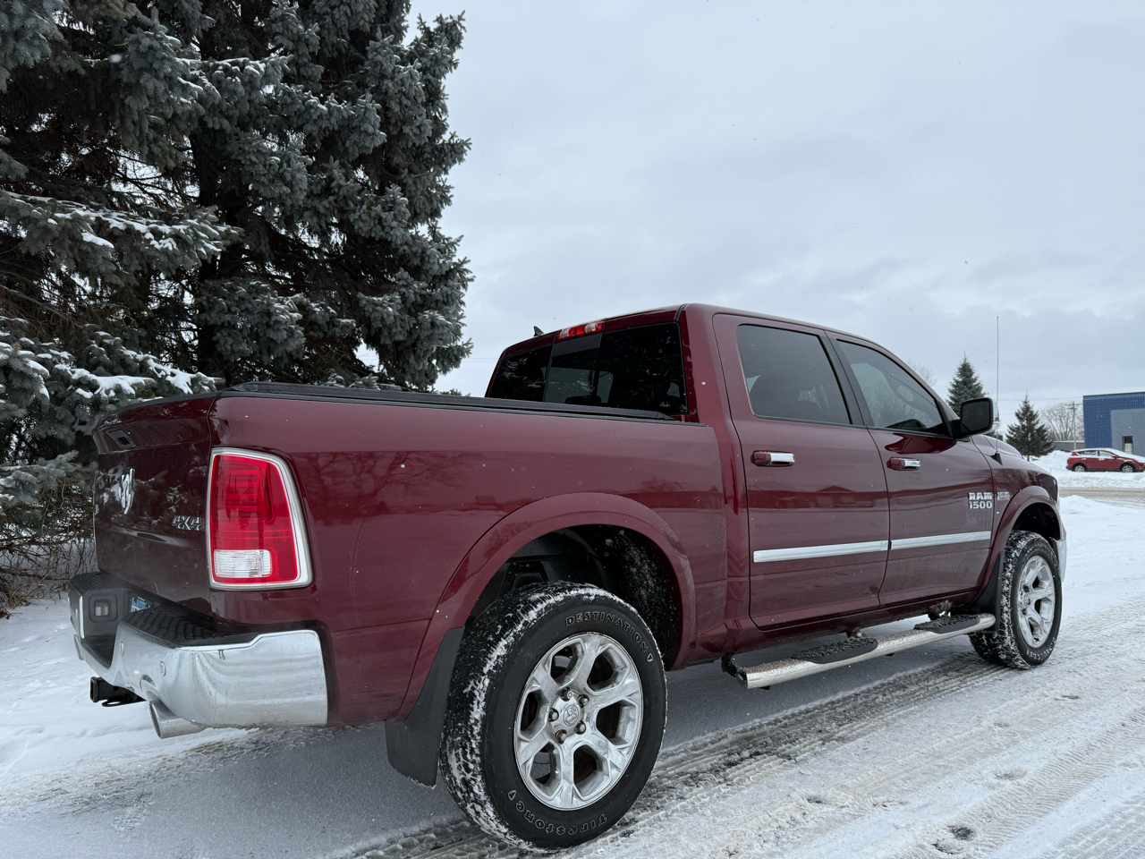 RAM 1500 Laramie Crew Cab SWB 4WD 2016