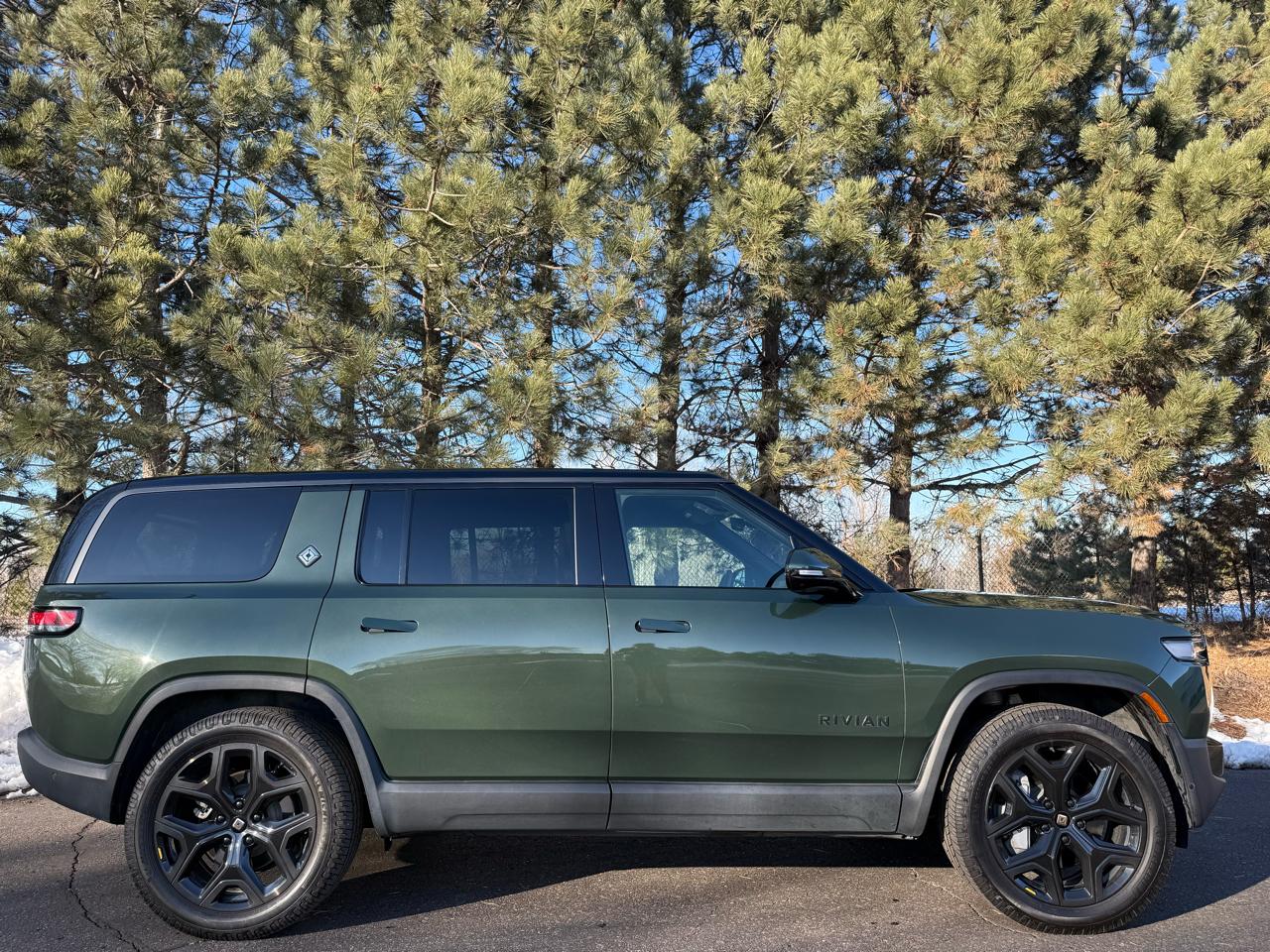 Rivian R1S Adventure Performance Dual-Motor Max Pack 2025
