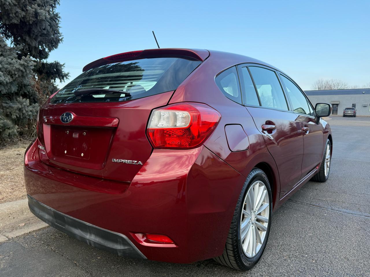 Subaru Impreza Premium Plus 5-Door+S/R 2012