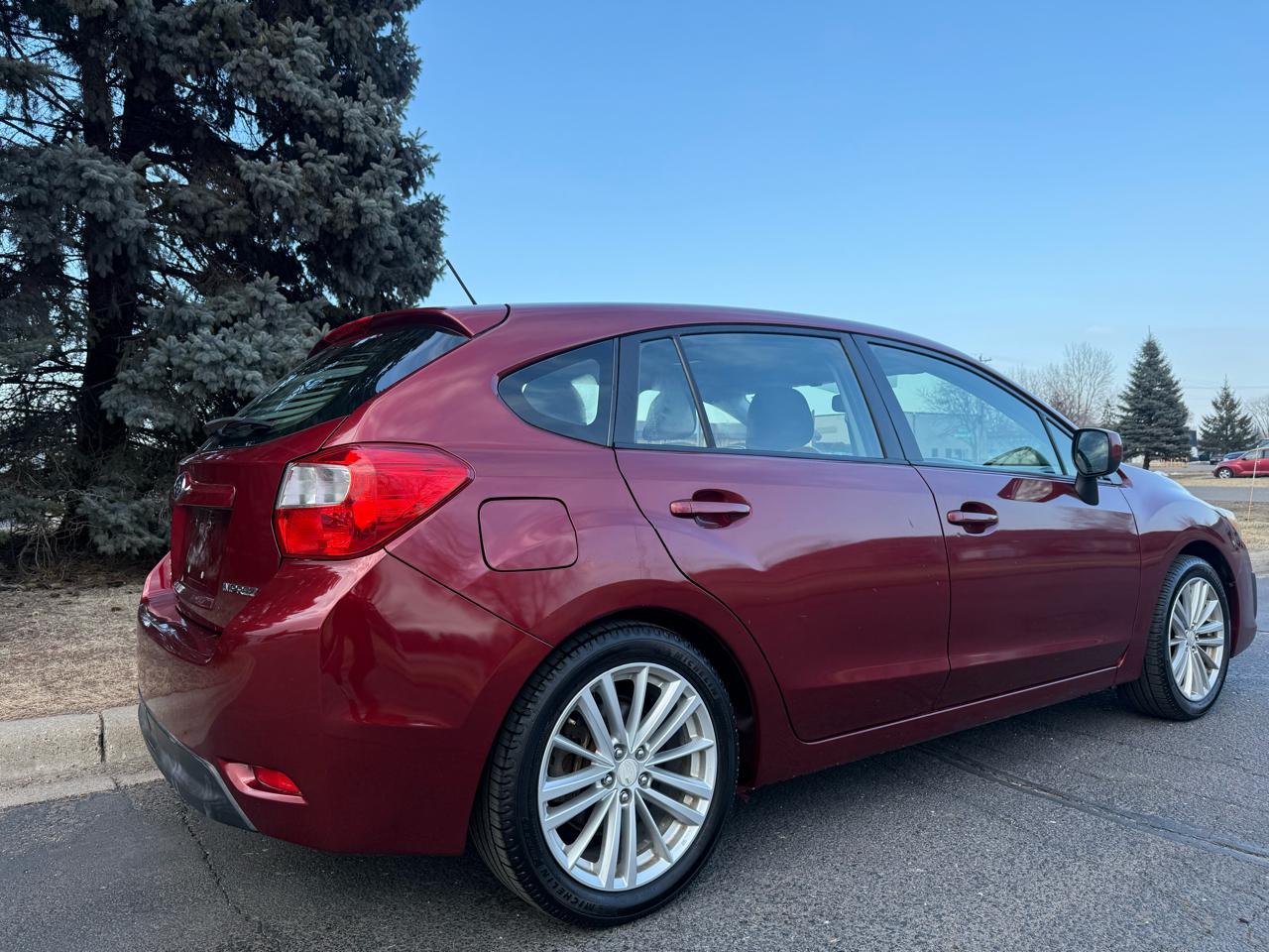 Subaru Impreza Premium Plus 5-Door+S/R 2012