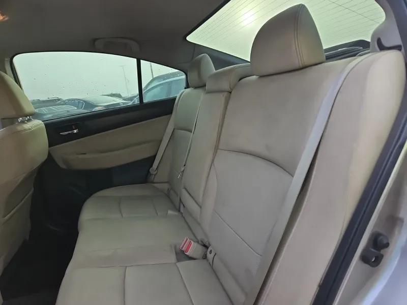 Subaru Legacy 2.5i Limited 2015