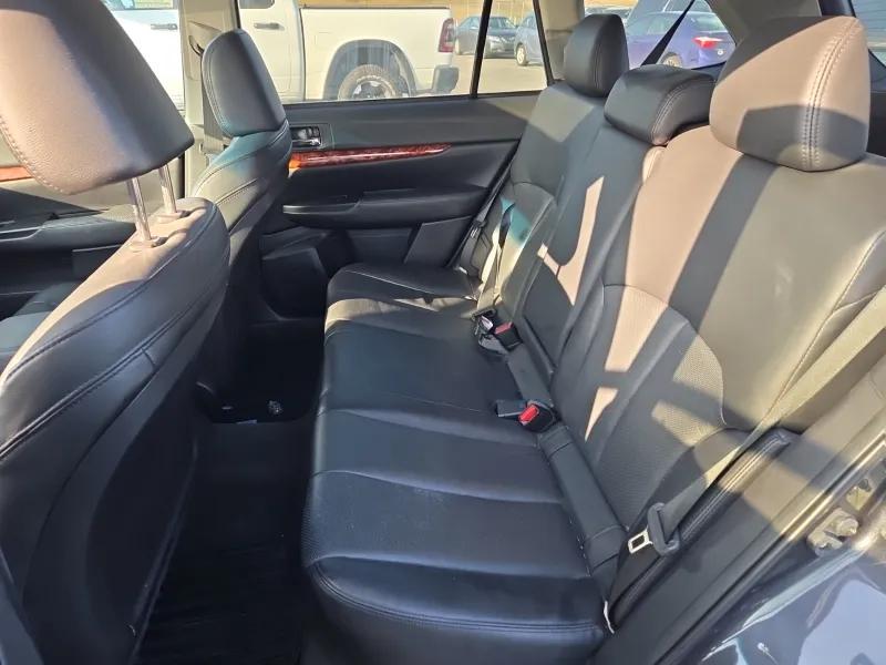 Subaru Outback 2.5i Limited 2011