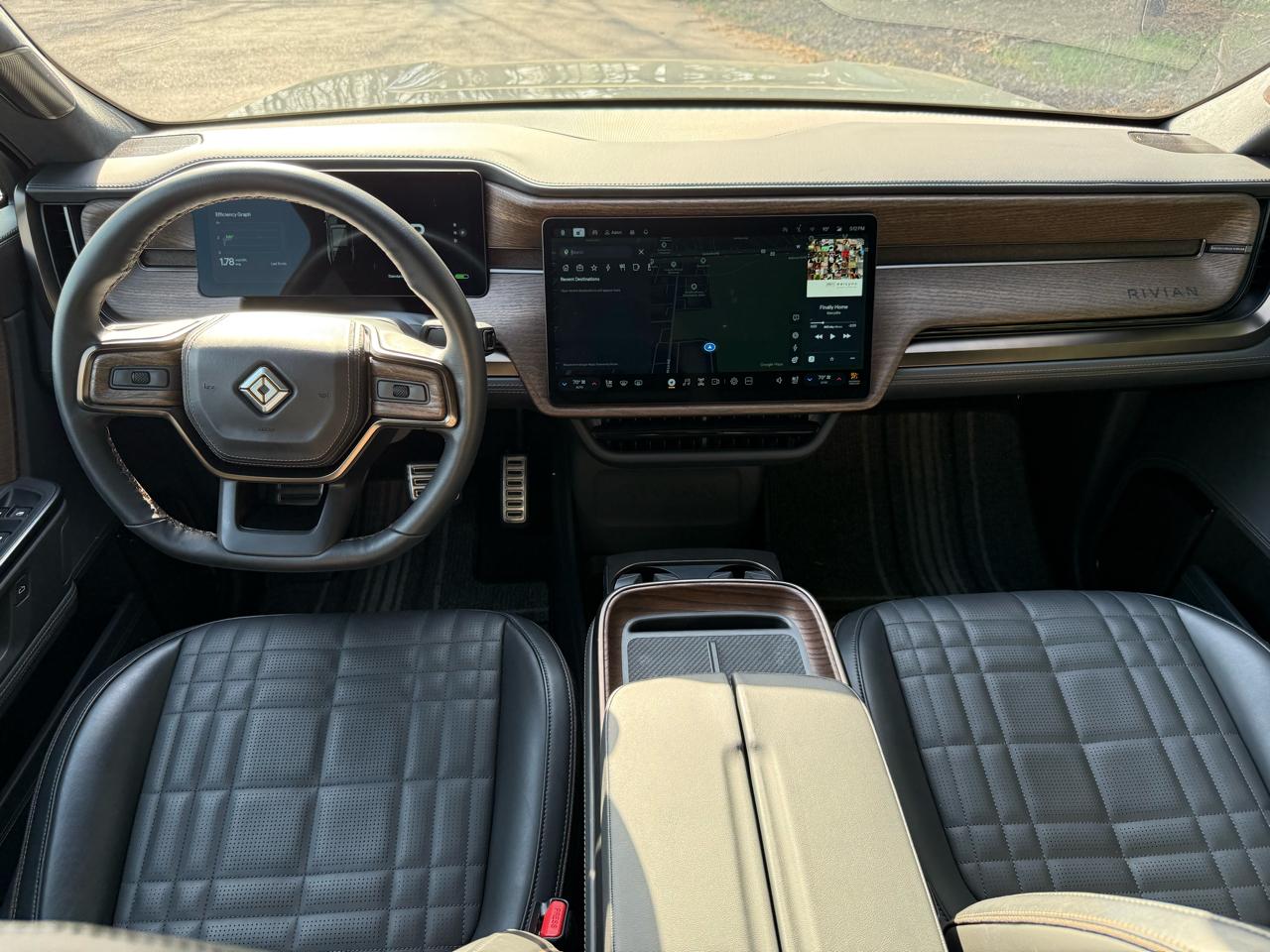 Rivian R1S Ascend Tri Max 2025