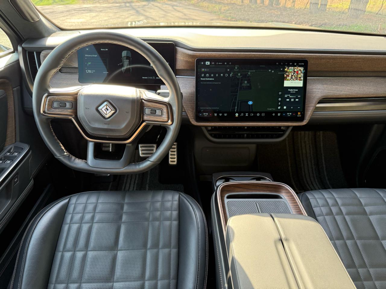 Rivian R1S Ascend Tri Max 2025