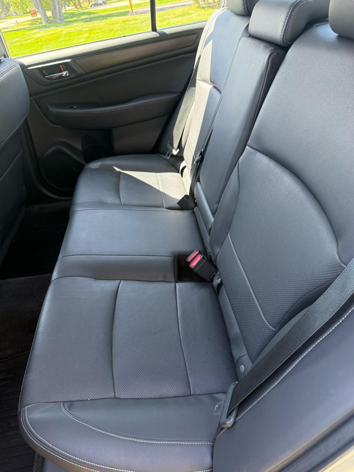 Subaru Legacy 2.5i Limited 2015