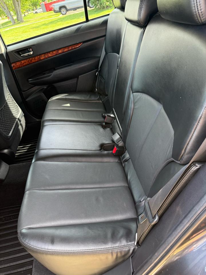 Subaru Outback 3.6R Limited 2011