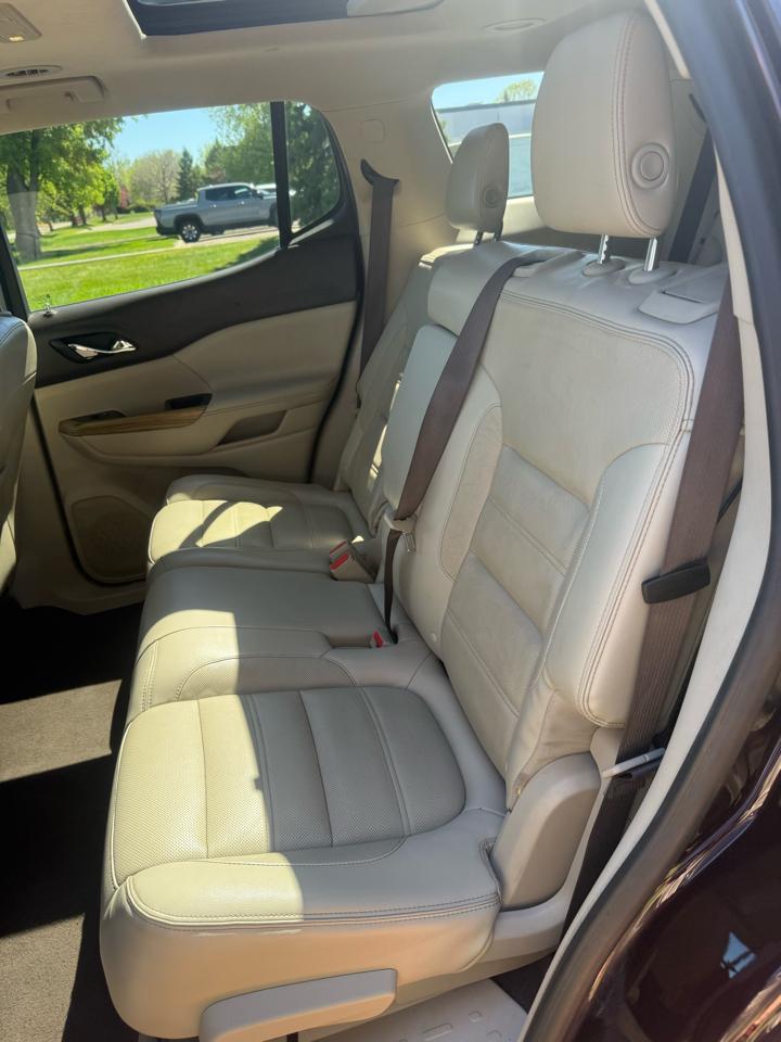GMC Acadia Denali AWD 2017