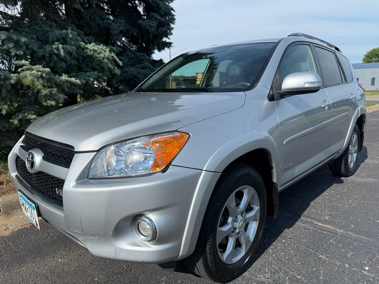 Toyota RAV4 Limited V6 4WD 2010