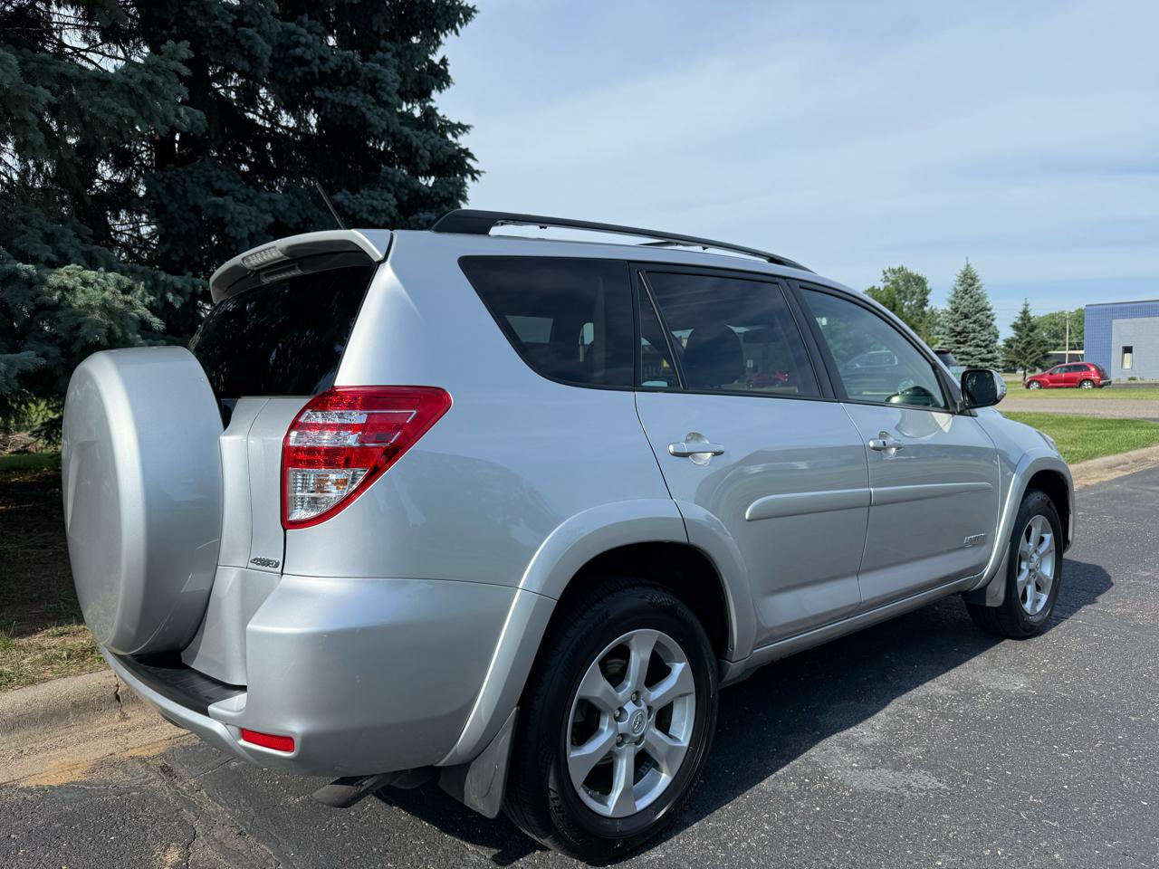Toyota RAV4 Limited V6 4WD 2010