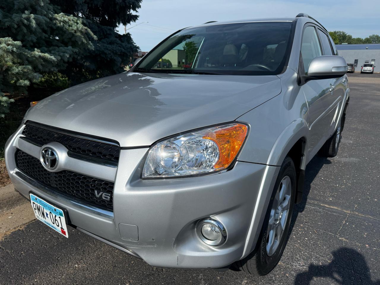 Toyota RAV4 Limited V6 4WD 2010