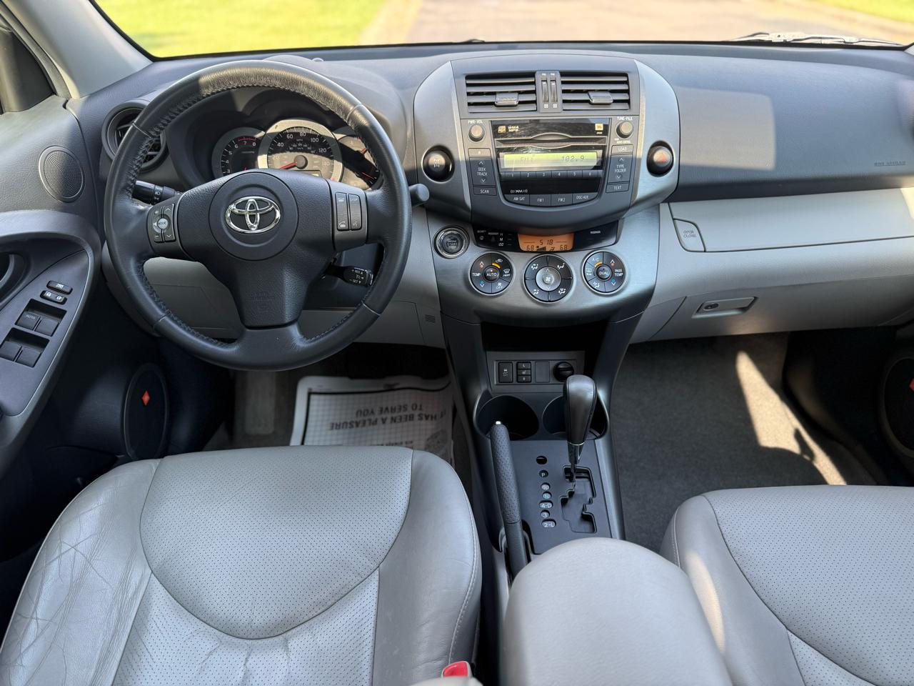 Toyota RAV4 Limited V6 4WD 2010