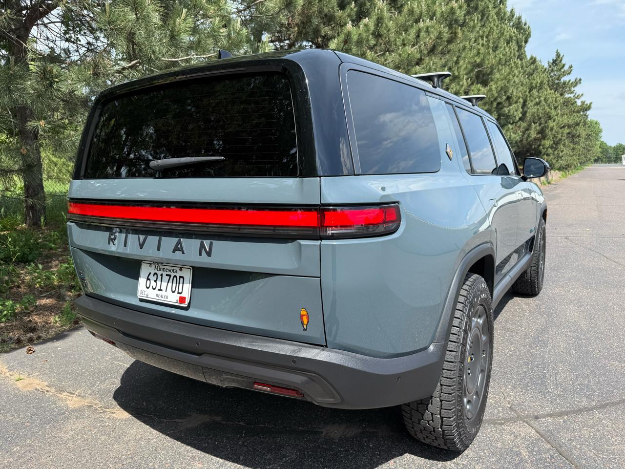 Rivian R1S Launch Edition 2026