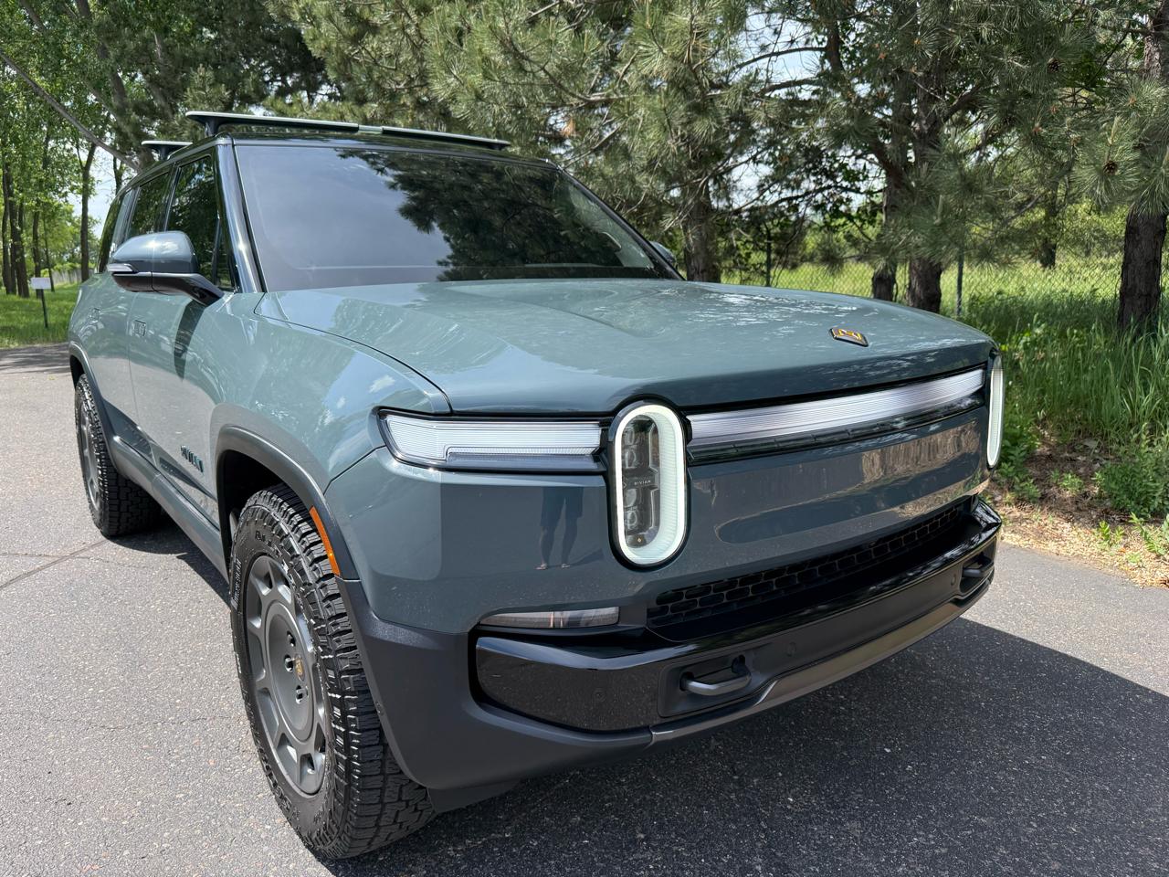 Rivian R1S Launch Edition 2026