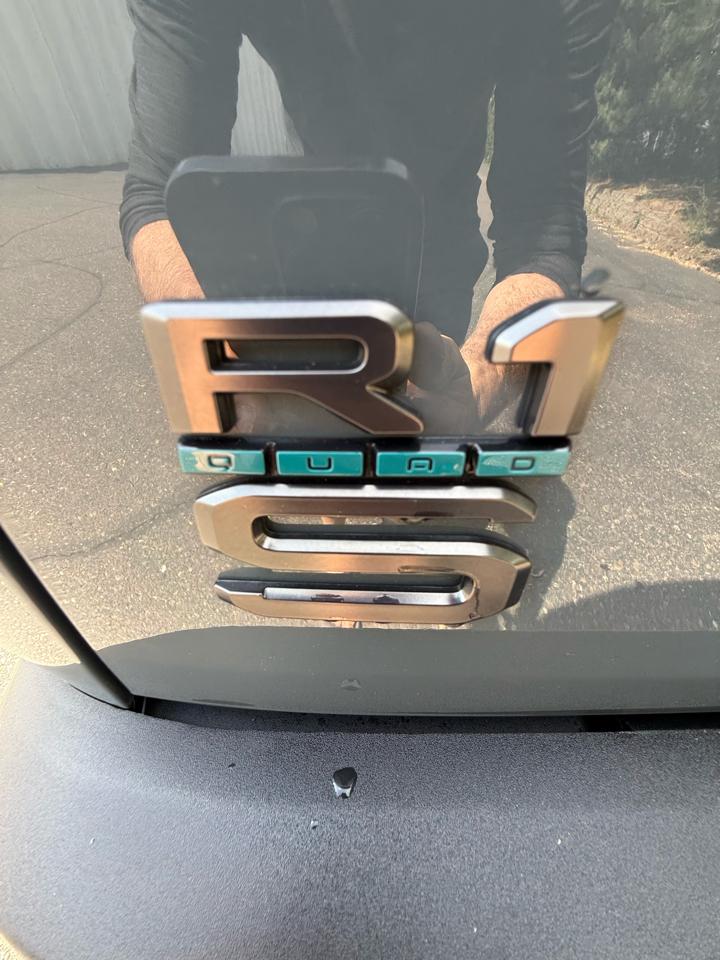 Rivian R1S Launch Edition 2026