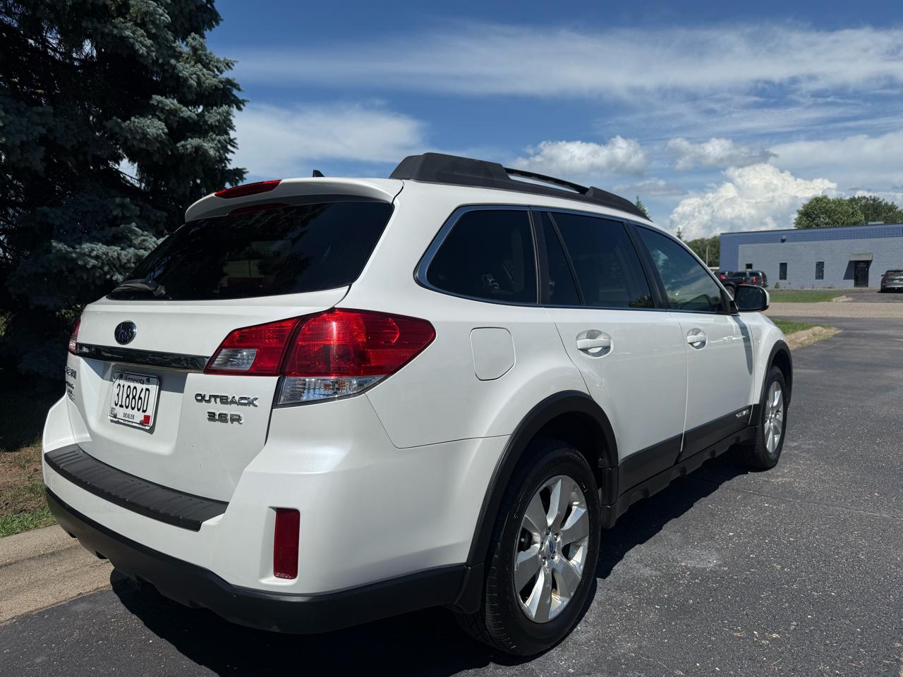 Subaru Outback 3.6R Limited 2011