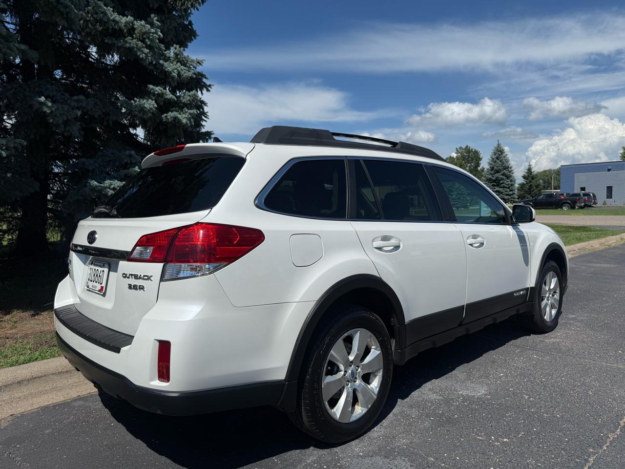 Subaru Outback 3.6R Limited 2011