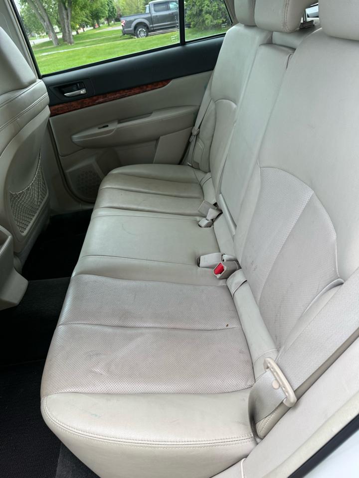 Subaru Outback 3.6R Limited 2012