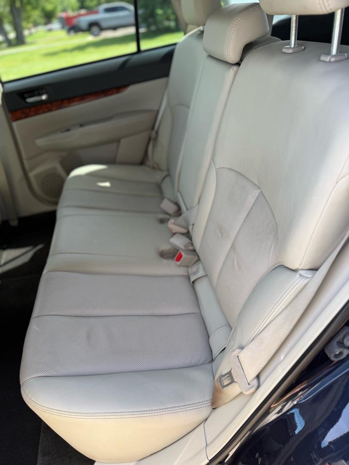 Subaru Outback 3.6R Limited 2011
