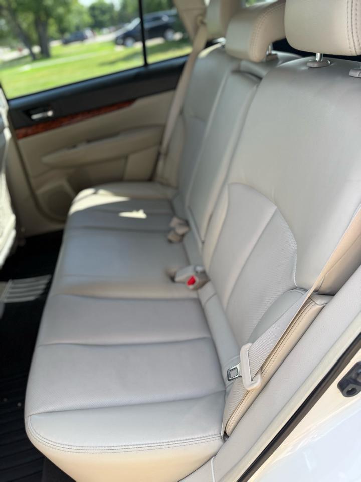 Subaru Outback 3.6R Limited 2011