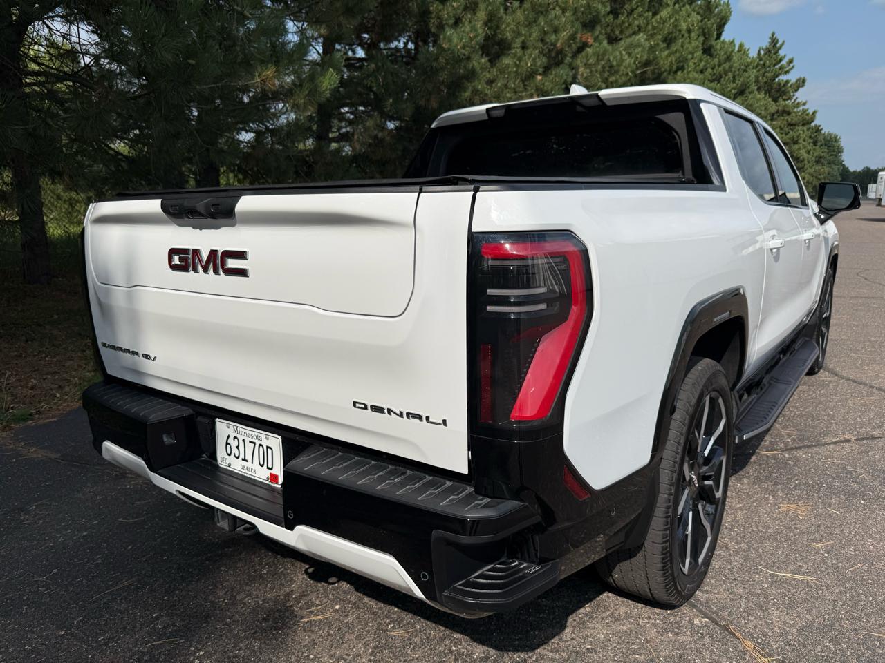 Chevrolet Silverado EV Denali 24 2026