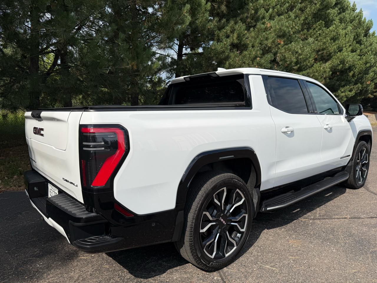 Chevrolet Silverado EV Denali 24 2026