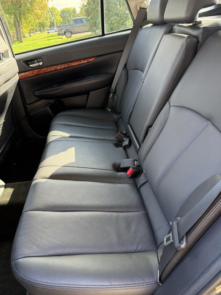 Subaru Outback 3.6R Limited 2012