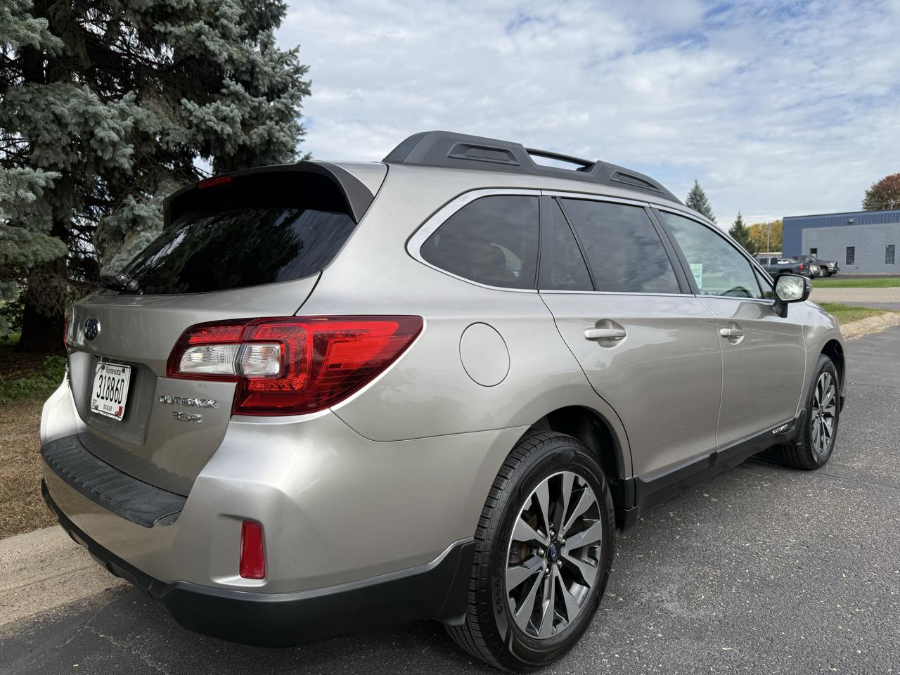 Subaru Outback 3.6R Limited 2015