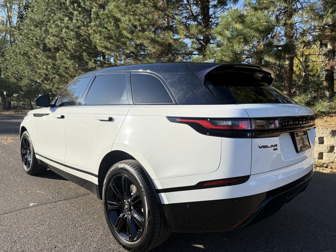 Land Rover Range Rover Velar R-Dynamic S 2021